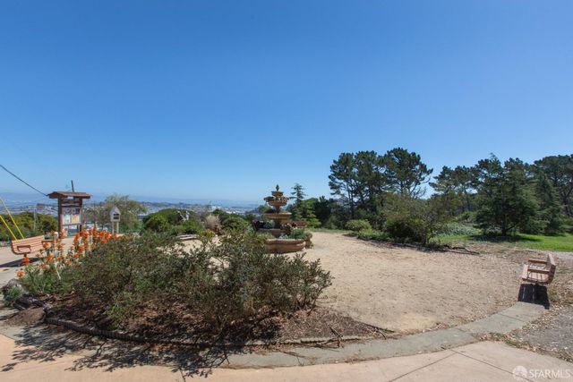 445 Wayland Street, San Francisco, CA 94134