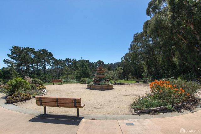 445 Wayland Street, San Francisco, CA 94134