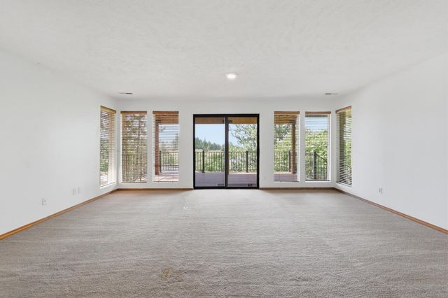 1408 S Kahuna Dr, Spokane, WA 99212