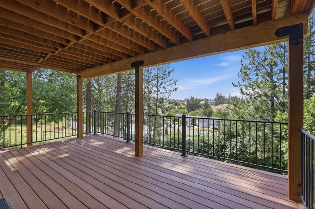 1408 S Kahuna Dr, Spokane, WA 99212