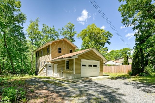 11 Mt Crest Rd, Jefferson Twp., NJ 07438