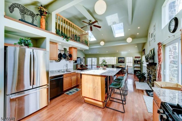 11 Mt Crest Rd, Jefferson Twp., NJ 07438