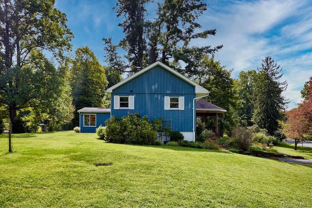 10 Burger Road, Rhinebeck, NY 12572