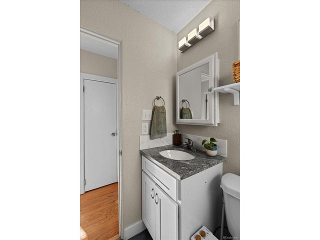 5194 E 33rd Ave, Denver, CO 80207