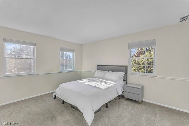 1748 Walnut Lane 32, Rocky River, OH 44116