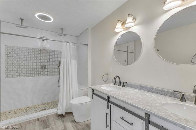 1748 Walnut Lane 32, Rocky River, OH 44116