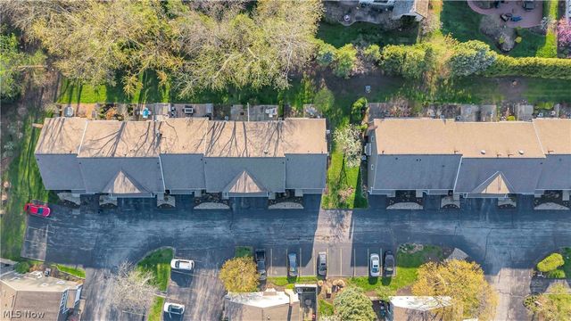 1748 Walnut Lane 32, Rocky River, OH 44116