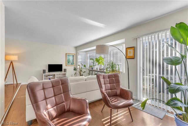 1748 Walnut Lane 32, Rocky River, OH 44116