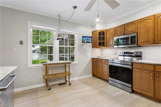 536 King Arthur DR, Virginia Beach, VA 23464