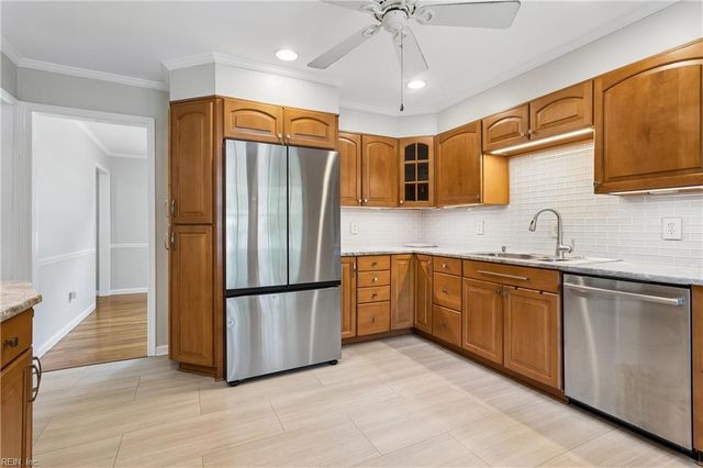 536 King Arthur DR, Virginia Beach, VA 23464