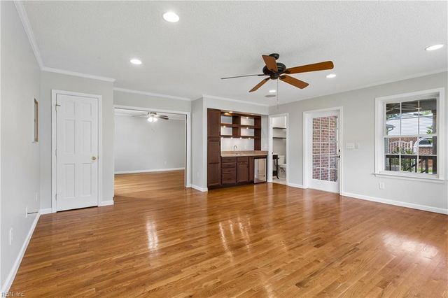 536 King Arthur DR, Virginia Beach, VA 23464