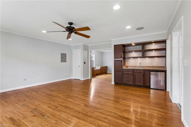 536 King Arthur DR, Virginia Beach, VA 23464