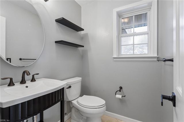 536 King Arthur DR, Virginia Beach, VA 23464