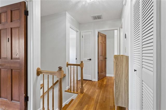 536 King Arthur DR, Virginia Beach, VA 23464