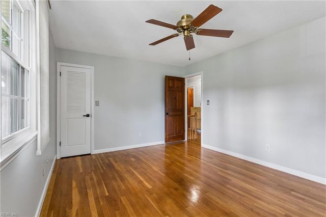 536 King Arthur DR, Virginia Beach, VA 23464