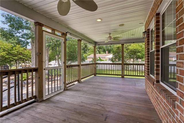536 King Arthur DR, Virginia Beach, VA 23464