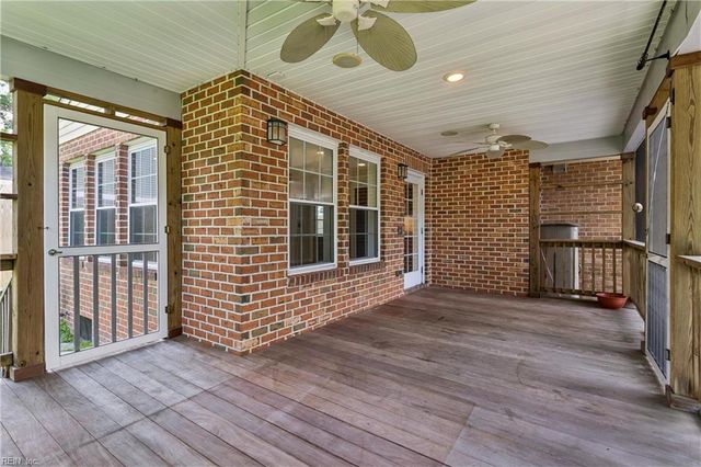 536 King Arthur DR, Virginia Beach, VA 23464
