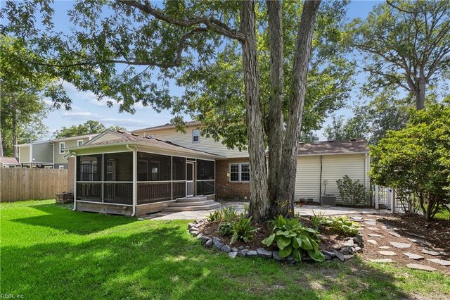 536 King Arthur DR, Virginia Beach, VA 23464