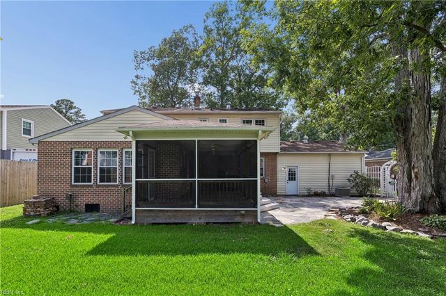 536 King Arthur DR, Virginia Beach, VA 23464