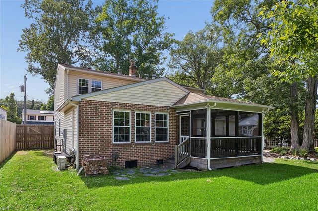 536 King Arthur DR, Virginia Beach, VA 23464