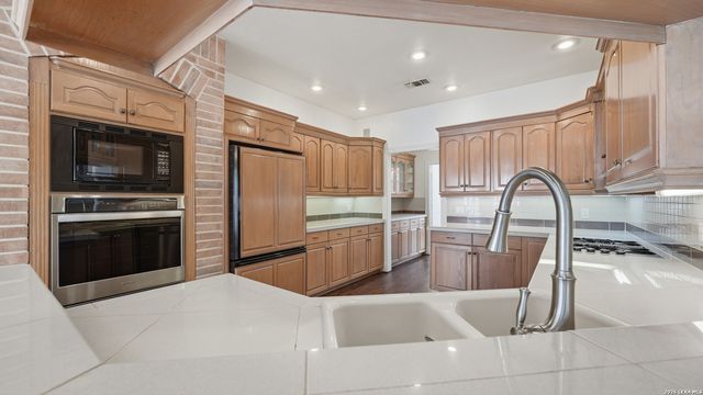 2768 Morning Moon, New Braunfels, TX 78132