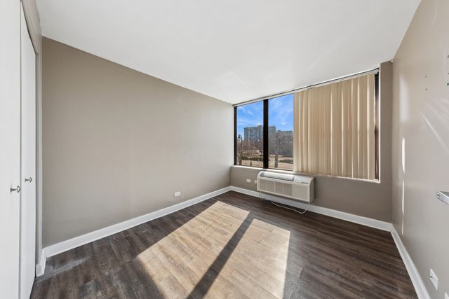 345 E Eastgate Place 204, Chicago, IL 60616