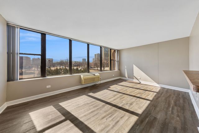 345 E Eastgate Place 204, Chicago, IL 60616