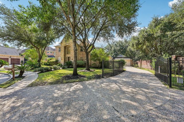13331 Brentonwood Lane, Houston, TX 77077