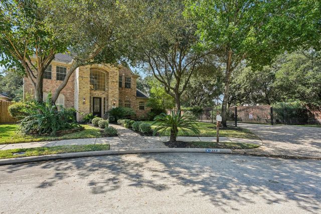 13331 Brentonwood Lane, Houston, TX 77077