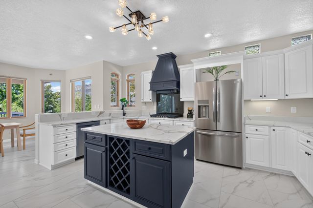 11127 Inverness Court NE, Albuquerque, NM 87111