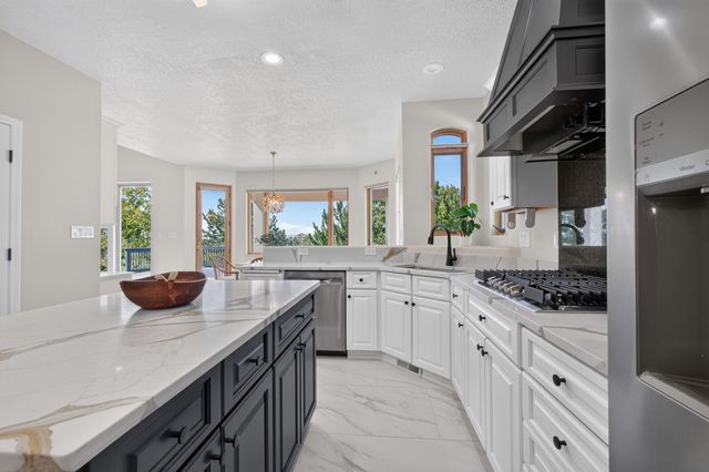 11127 Inverness Court NE, Albuquerque, NM 87111
