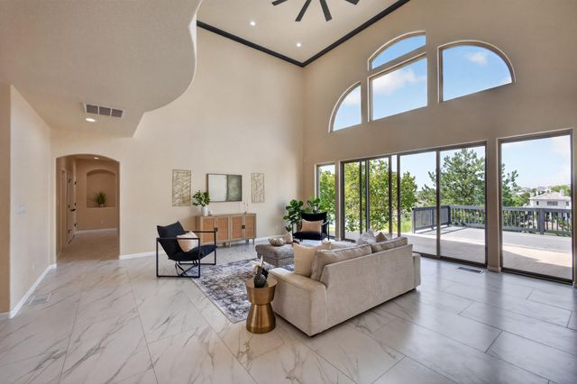 11127 Inverness Court NE, Albuquerque, NM 87111