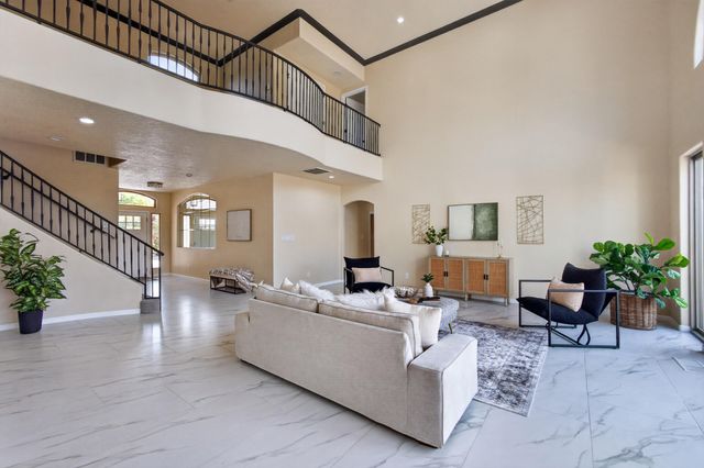 11127 Inverness Court NE, Albuquerque, NM 87111
