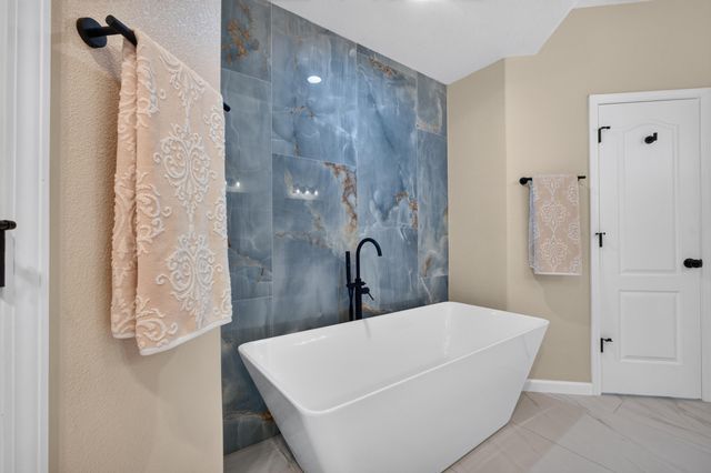 11127 Inverness Court NE, Albuquerque, NM 87111