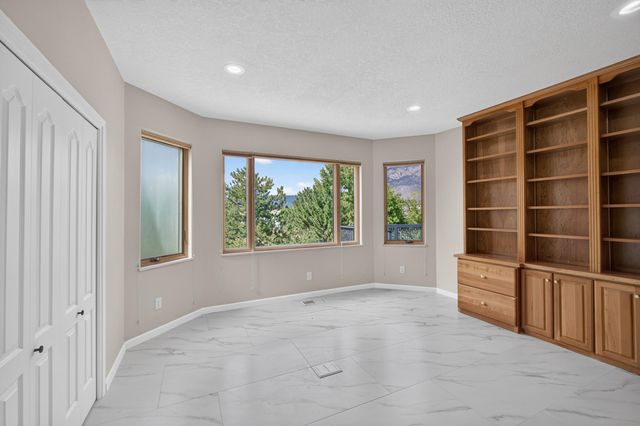 11127 Inverness Court NE, Albuquerque, NM 87111