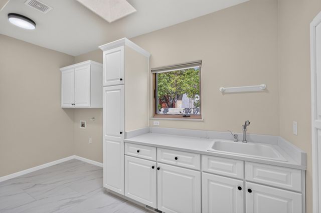 11127 Inverness Court NE, Albuquerque, NM 87111