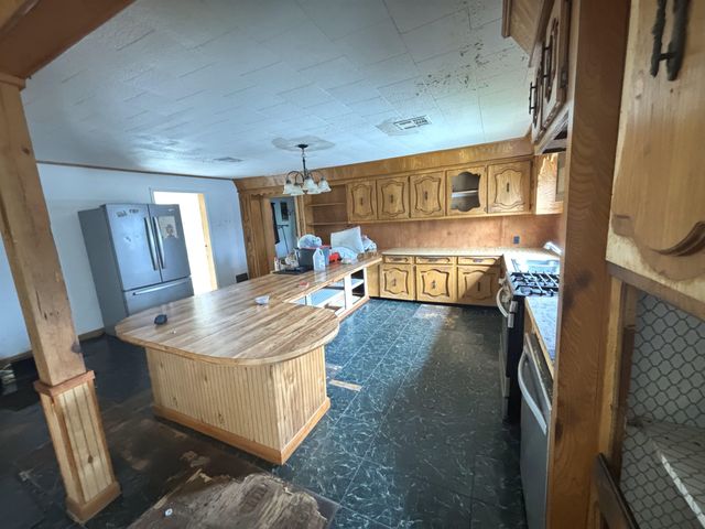 136 Jane Dr, Chauvin, LA 70344