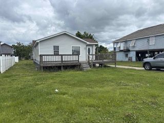 136 Jane Dr, Chauvin, LA 70344