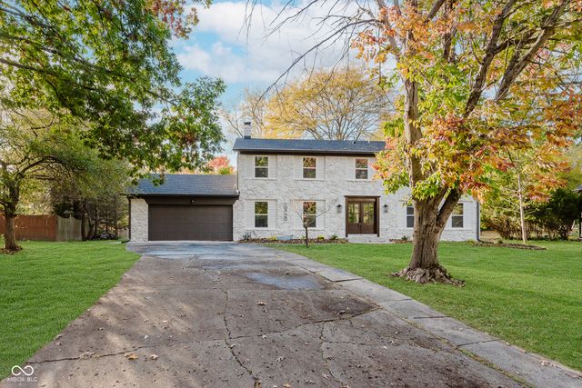 10720 Lakeview Drive, Carmel, IN 46033
