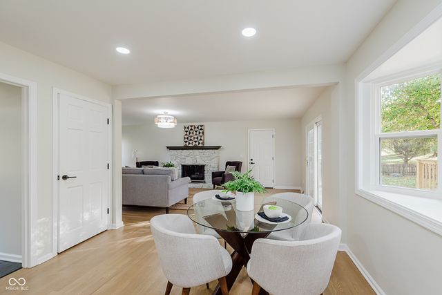 10720 Lakeview Drive, Carmel, IN 46033
