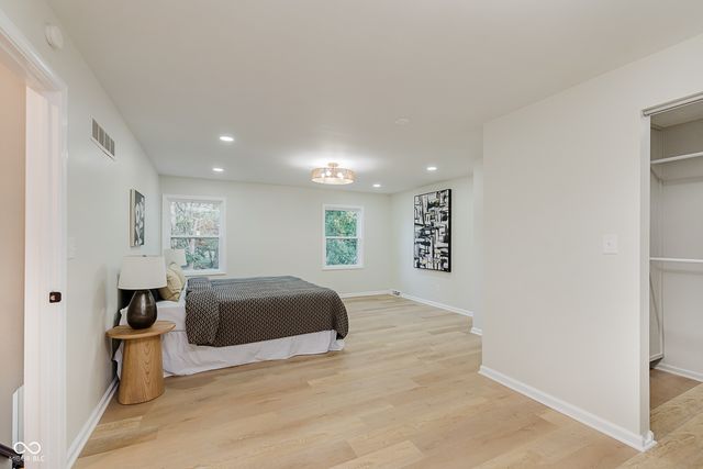 10720 Lakeview Drive, Carmel, IN 46033