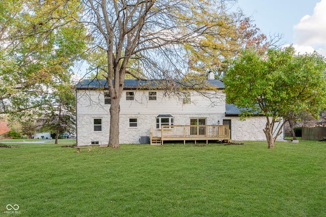 10720 Lakeview Drive, Carmel, IN 46033