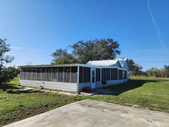 2589 Bayou Dularge Rd, Theriot, LA 70397