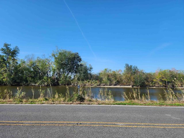 2589 Bayou Dularge Rd, Theriot, LA 70397