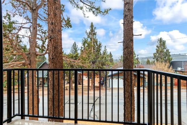 1087 Rocky Mountain Rd, Big Bear City, CA 92314