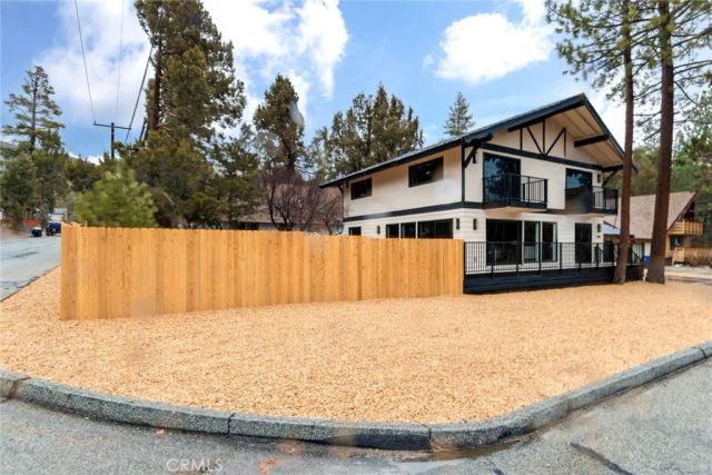 1087 Rocky Mountain Rd, Big Bear City, CA 92314