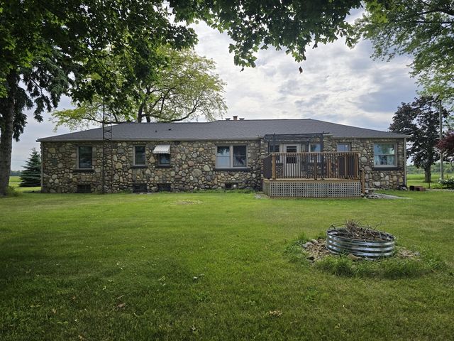 68482 White School Road, Sturgis, MI 49091