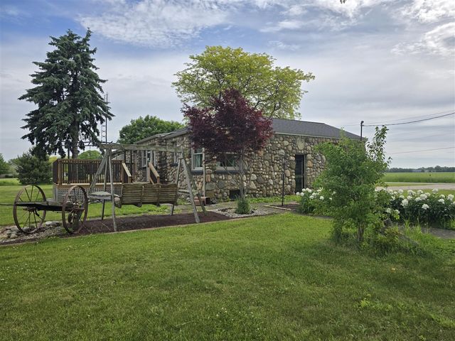 68482 White School Road, Sturgis, MI 49091