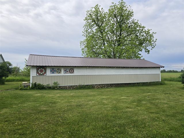 68482 White School Road, Sturgis, MI 49091
