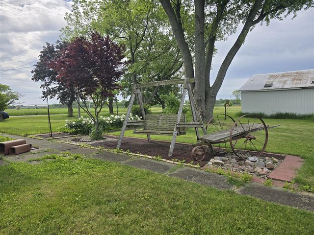 68482 White School Road, Sturgis, MI 49091